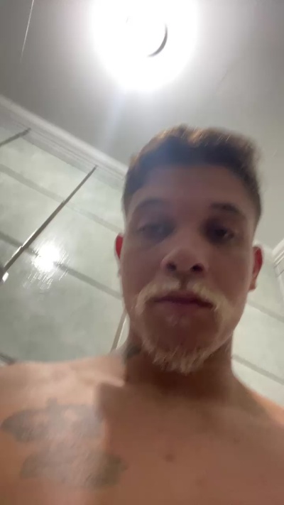 Bigodeloiro22 from Brazil