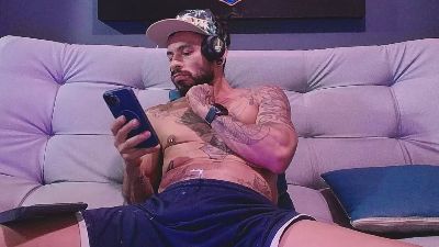 CallMeDouglas from Colombia