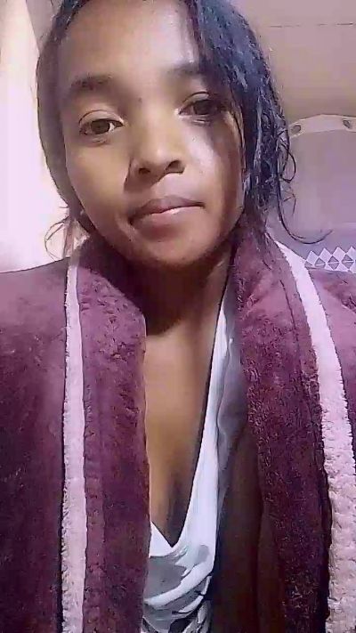 Elisah7 from Madagascar