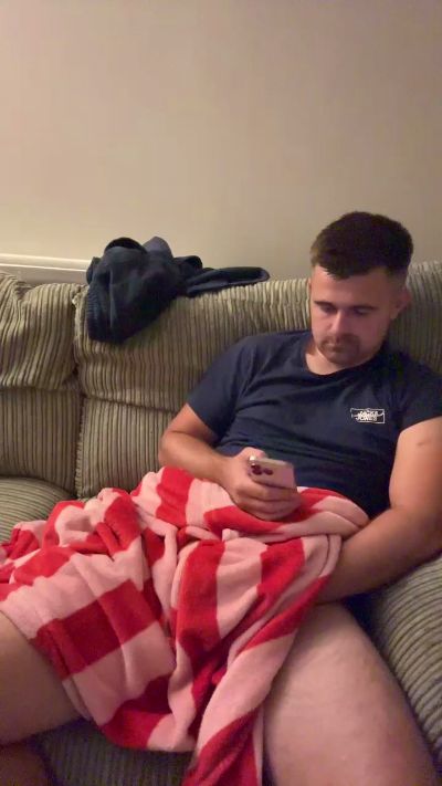 Eveningfun93 from United Kingdom
