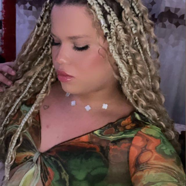 KELLYFAVORETTO from Brazil