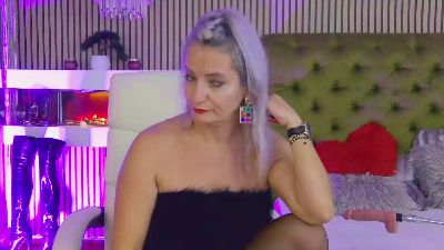LadyTouch4u from Romania