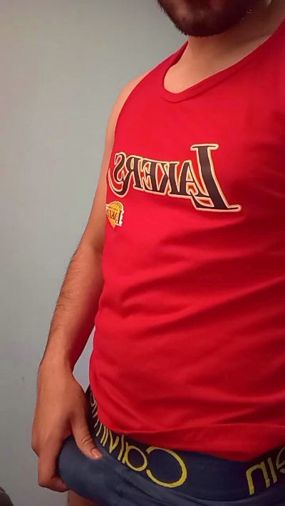 Luisfer98 from Peru