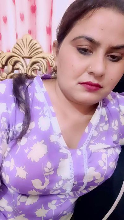 Miss_kiss23 from Pakistan