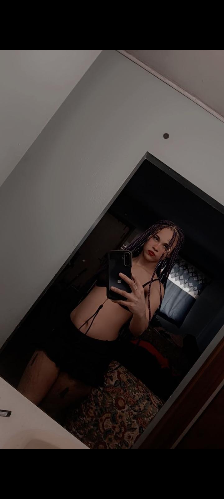 Savagegirljewel from United States