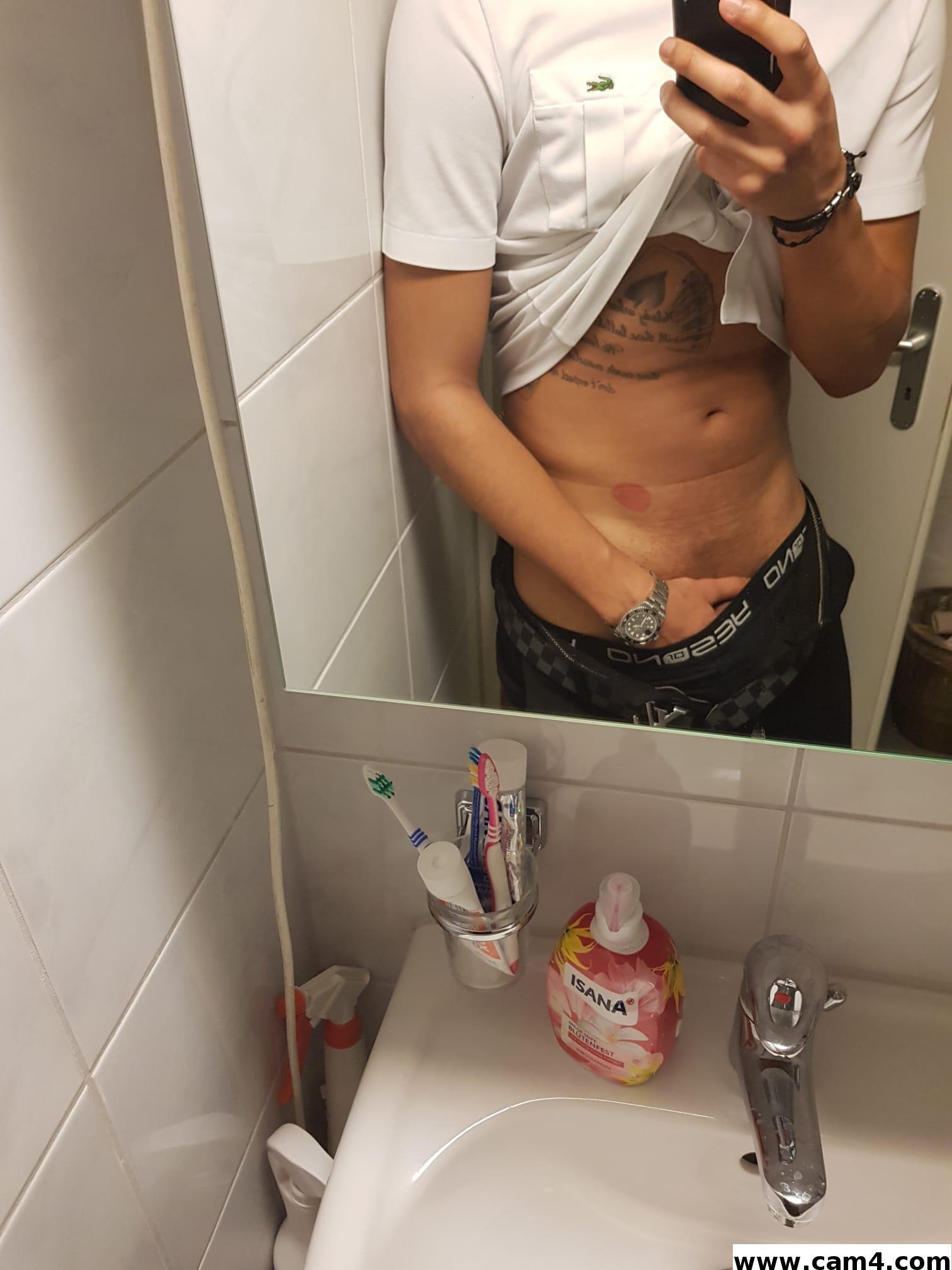latino069hot from Switzerland