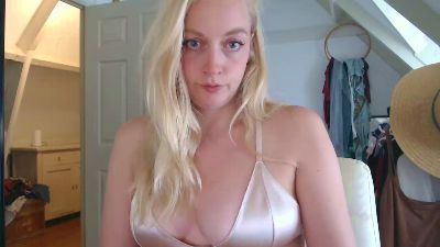 lucyelena from Netherlands
