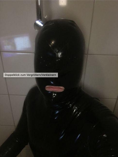 rubberpig81 from Germany